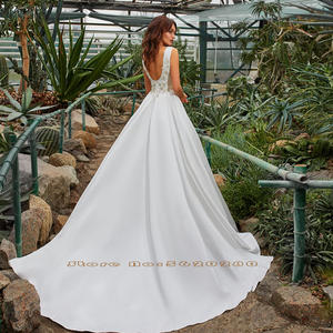 Meilleures robes de mariée en <span class=keywords><strong>satin</strong></span> français, style A, avec <span class=keywords><strong>jupon</strong></span>, Vestidos De Noiva, dos nu sexy, perles brillantes, cristal, robes blanches simples - Product Image 2