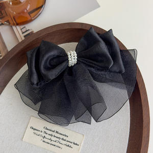 Élégante pince à cheveux en satin et organza avec nœud et perles pour femme - Product Image 5