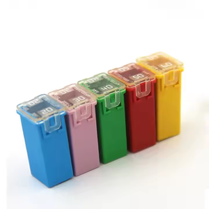 ฟิวส์แบบตลับ AD626 32V DC Jcase ทรงสี่เหลี่ยมมาตรฐาน โปรไฟล์สูง วัสดุทองแดง สำหรับป้องกันสายไฟในรถกระบะ รถยนต์ SUV - Product Image 2
