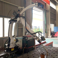 Robot de soudage équipé d'un système de vision 3D pour la fabrication de structures en acier