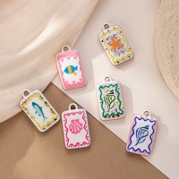 Pendentif carré imprimé en forme de coquillage de poisson ; Collier tendance en acier inoxydable 304 plaqué or 18 carats par électrolyse sous vide