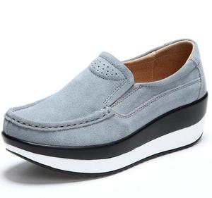 UP-0155D <span class=keywords><strong>scarpe</strong></span> <span class=keywords><strong>sportive</strong></span> da donna autunno inverno all'ingrosso slip casual su <span class=keywords><strong>zeppa</strong></span> - Product Image 1