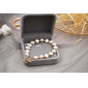 WENCHI Pulsera hecha a mano con perlas de agua dulce para mujer con diseño fluido, color blanco, 15-16 cm - Product Image 3