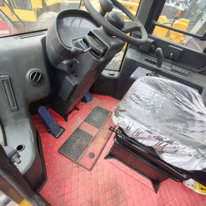 Camion benne d'occasion économique, modèle 2017, 90 % neuf, moteur 247 kW, haute performance, Euro 3, conduite à gauche - Product Image 6