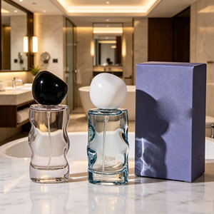 Botella de Perfume de Vidrio Personalizada de Lujo para Mujer, 30ml 50ml 100ml, Superficie Ondulada Transparente, Botella de Perfume Vacía con Pulverizador - Product Image 2
