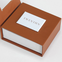 Bijoux pliants de luxe avec aimant Emballage magnétique de mariage Boîte rigide cadeau Ensemble complet Emballage personnalisé avec fermeture magnétique