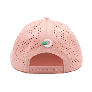 หมวกแก๊ปปักลายโลโก้สีชมพูแบบยูนิเซ็กซ์ 5 ชิ้น ทำจากโพลีเอสเตอร์ผสมสแปนเด็กซ์ กันน้ำ ตัดด้วยเลเซอร์ รูระบายอากาศ ปีกโค้ง - Product Image 4