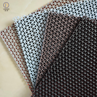 Chine Ventes directes d'usine Tapis en PVC S à usage intensif pour salle de bain/piscine Tapis imperméable anti-dérapant Tapis de sol par rouleau