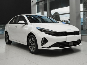 Électrique <span class=keywords><strong>Kia</strong></span> K3 Berline Conduite à gauche Bon <span class=keywords><strong>prix</strong></span> Marque de voiture coréenne Essence de remplacement - Product Image 2
