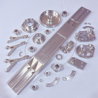 Kit de pièces usinées CNC en acier inoxydable et aluminium OEM, précision 0,01 mm, usinage 5 axes, tournage, composants de précision certifiés ISO 9001 pour