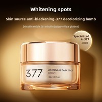 Crème Visage Jour Éclaircissante Anti-Taches 377 la Plus Vendue à la Niacinamide : Illumine la Peau, Estompe les Taches Brunes, Hydrate et Nourrit