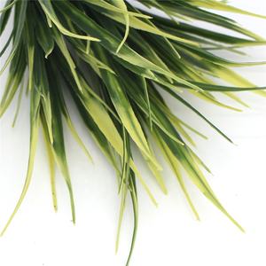 Fougère artificielle de plantes réaliste et durable pour la <span class=keywords><strong>d</strong></span>écoration intérieure de la maison et du bureau, l'affichage <span class=keywords><strong>des</strong></span> expositions et la <span class=keywords><strong>d</strong></span>écoration intérieure <span class=keywords><strong>des</strong></span> hôtels - Product Image 4