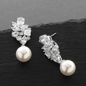 Orecchini a Goccia Floreali con Perle Simulate per Donne, Eleganti Gioielli da Sposa e Moda - Product Image 3