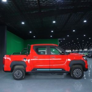 Chinese Factory Wholesale Price 4 Doors Double Cabin New Energy Electric Pickup <strong>Truck</strong> for Cargo - Product Image 2