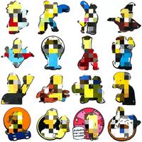 Großhandel Metall-Cartoon-Pins: Beliebte lustige Charakter-Pins, niedliche Emaille-Abzeichen, Souvenir US Classic Family Anime-Pins für Kleidung