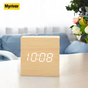 Myriver办公室学生立方体台式木制发光二极管数字闹钟，床边带日期温度显示
