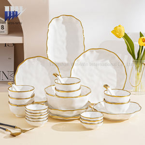 طقم أطباق وأوعية سيراميك بتصميم عصري بسيط مع حواف ذهبية متموجة غير منتظمة - Product Image 4