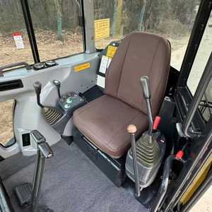 Miniexcavadora Usada de 3.5 Toneladas, Yanmar VIO35 Japonesa, con Motor y Caja de Cambios, Certificación CE, Accesorio de Barrena - Product Image 6