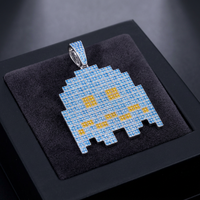 Pendentif en acier inoxydable motif dessin animé Pixel Ghost avec moissanite bleue et jaune, plaqué argent, style hip-hop, cadeau