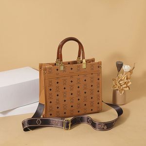 <b>Large</b>-capacity Handbag, Multi-functional Polyester-lined Tote Bag, with Zipper and Suitable for Commuting Use.615 - Product Image 5