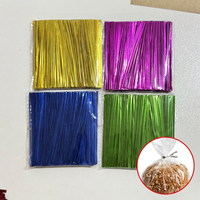 Fanxing Vente en gros de attaches métalliques torsadées en PET dorées/argentées/colorées pour sacs à pain, emballage alimentaire, cakepops et vignobles