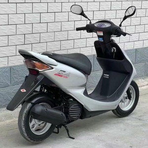 Scooter Honda DIO 63rd Edition Z4 Usato Importato Originale, Alta Gamma, Raffreddato ad Acqua, Iniezione Elettronica, 50cc, Motore Brushless - Product Image 2
