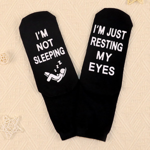 En stock, chaussettes de sol unisexes en coton intégral, antidérapantes, à pois, avec inscription « I'M NOT SLEEPING » - Product Image 3
