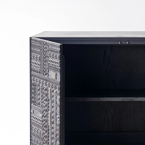 Buffet contemporain en bois de manguier noir avec 4 portes et poignées métalliques, qui apporte une élégance intemporelle à votre maison - Product Image 2