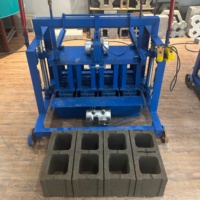 Machine portable de fabrication de briques en ciment, type à vibration et compactage, pour la production de blocs de béton emboîtables et creux
