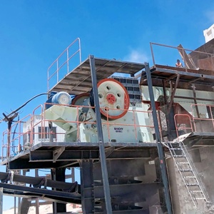Broyeur de mâchoire primaire de machine de concassage de pierre de série C de <span class=keywords><strong>prix</strong></span> usine pour le minerai de fer de cailloux de rivière de dolomite de basalte de quartz de granit - Product Image 1