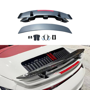 Kit de modification du panneau décoratif arrière 2019-2025, aspect sportif en fibre de carbone pour 911 992 TurboS - Product Image 1
