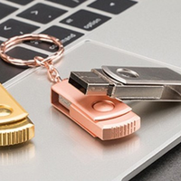 Cadeaux d'affaires promotionnels étanches Porte-clés en métal coloré personnalisé Lecteurs flash de disque U Clé USB