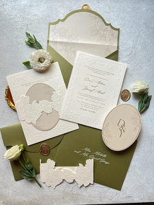 Invitación de <span class=keywords><strong>Boda</strong></span> Personalizada con Relieve, Elegante Invitación de <span class=keywords><strong>Boda</strong></span> en Verde Oliva con Cinta Decorativa con Relieve Floral - Product Image 3