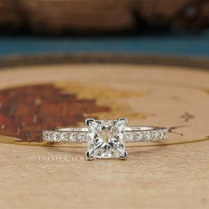 Anillos de diamantes de joyería fina con diseños artísticos exquisitos y diamantes brillantes creados para exhibir lujo - Product Image 6