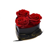 Kotak Mawar Mini Abadi HFlora Grosir, 3 Mawar Awet Bentuk Hati, Kotak Hadiah untuk Hari Valentine, Wisuda, dan Acara Lainnya