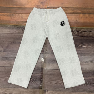 Fabricant de pantalons de survêtement personnalisés avec étiquette tissée privée, pantalons de survêtement sportifs épais à cordon interne, coupe large, taille basse pour femmes - Product Image 2