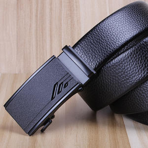 Ceinture en cuir véritable pur de vachette pour hommes Boucle automatique Ceinture d'affaires Matériau en alliage Vente en gros pour jean - Product Image 4