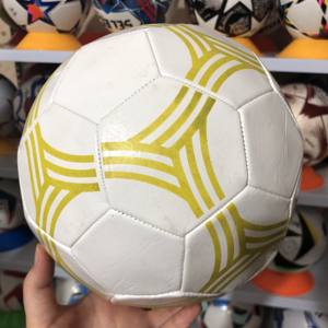 Ballon de football professionnel en PVC taille 5 pour l'entraînement et les matchs, vente en gros directe usine - Product Image 4