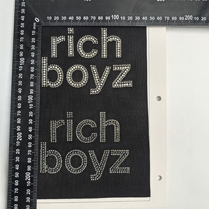 Accepter le logo de repassage personnalisé 3D Crystal Rhinestone Letter Patch DIY pour vêtements, chaussures et chapeaux - Product Image 3