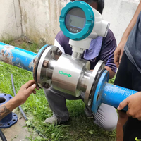 Débitmètre électromagnétique de haute précision certifié CE pour liquides conducteurs (eau) avec brides, disponible en version OEM