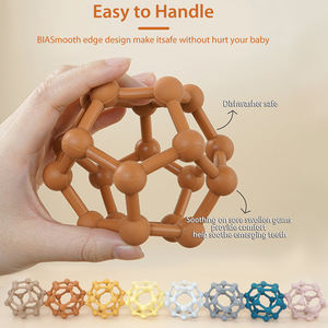 Jouets de dentition pour bébés en silicone Montessori texturé rose, sensoriel, pour bébés de 0 mois, forme de labyrinthe, qualité alimentaire pour enfants - Product Image 6