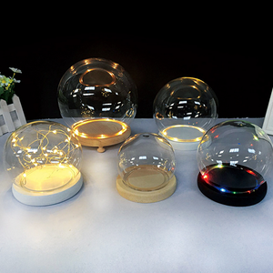 แก้วทำด้วยมือสินค้าเครื่องประดับที่ผิดปกติแก้วแสดง Cloche Bell Jar โดมแก้วโดมที่มีฐานไม้