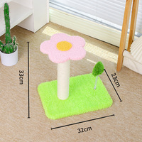 Arbre à chat compact avec structure d'escalade, maisonnette pour chat, plateformes de saut, griffoirs et balle