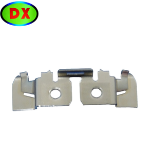 Tomada de Energia Retrátil Inteligente Pneumática com 3 Saídas IP44, 2 USB e 1 Porta Tipo-C, Plugue Americano para Uso na Cozinha - Product Image 4