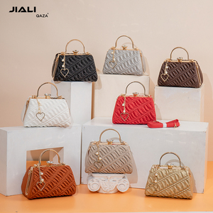 Vente en Gros Direct Usine : <span class=keywords><strong>Sac</strong></span> à Main Chic pour Femme 2023, Luxe, Mode, Cuir Diamant, Haute Qualité - Product Image 1