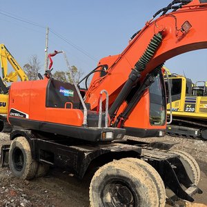 รถขุดล้อยาง Doosan DX150-9c มือสองคุณภาพสูงจากเกาหลี ขนาด 15 ตัน รถขุดล้อยางคุณภาพสูงพร้อมส่ง - Product Image 1