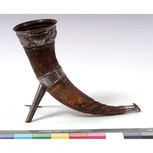 Cuernos para beber tallados de alta calidad con borde de latón de soporte hecho de cuernos de búfalo reales con producto de venta para decoración de mesa - Product Image 2