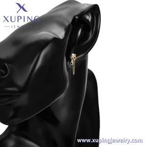 Para <span class=keywords><strong>Xuping</strong></span> <span class=keywords><strong>Jewelry</strong></span> X000988271 Y2K Pendientes de oreja de moda con cadena larga Colgante <span class=keywords><strong>Material</strong></span> de aleación - Product Image 3