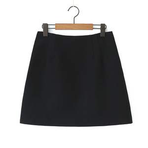Falda Mini de Cintura Alta Happy Plus, Color Negro Sólido, Poliéster, Falda para Mujer, Talla Grande - Product Image 5