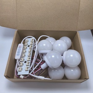 <span class=keywords><strong>Miroir</strong></span> à vis en plastique moderne 45mm 50mm série <span class=keywords><strong>de</strong></span> lampes à <span class=keywords><strong>ampoule</strong></span> avant parallèle lumière à trois tons <span class=keywords><strong>miroir</strong></span> <span class=keywords><strong>de</strong></span> maquillage classé IP44 <span class=keywords><strong>pour</strong></span> <span class=keywords><strong>salle</strong></span> <span class=keywords><strong>de</strong></span> <span class=keywords><strong>bain</strong></span> - Product Image 1